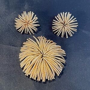 Vintage 60s Bergère MCM Tassel Sun Star Burst Brooch Clip Earrings Parure Set